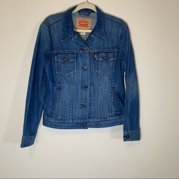 Levi’s Women's Denim Jean Trucker Jacket Fitted